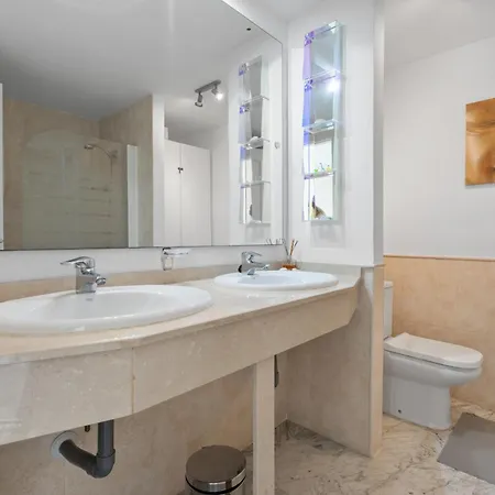 Apartment 6 Penthouse With Stunning Views Manilva