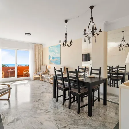 6 Penthouse With Stunning Views