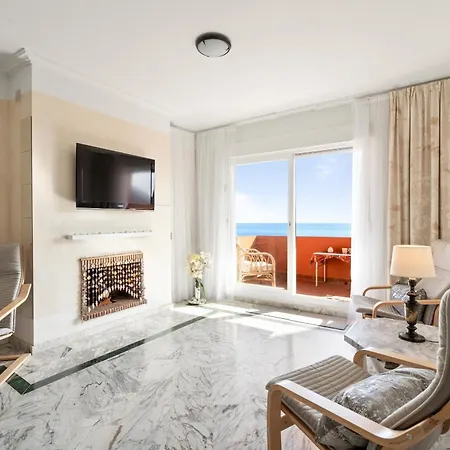 6 Penthouse With Stunning Views